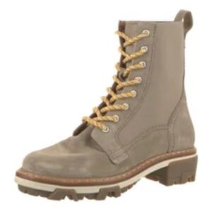 Rag & Bone Shiloh Black Tan/Cream Beige Combat Boots. Stunning